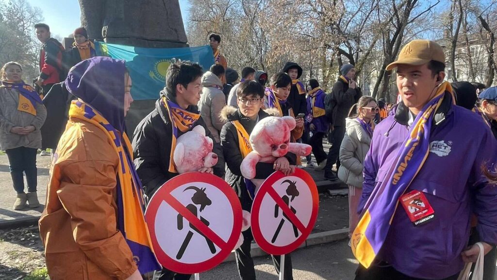 Почему в Алматы не все получают разрешение на проведение митингов и концертов