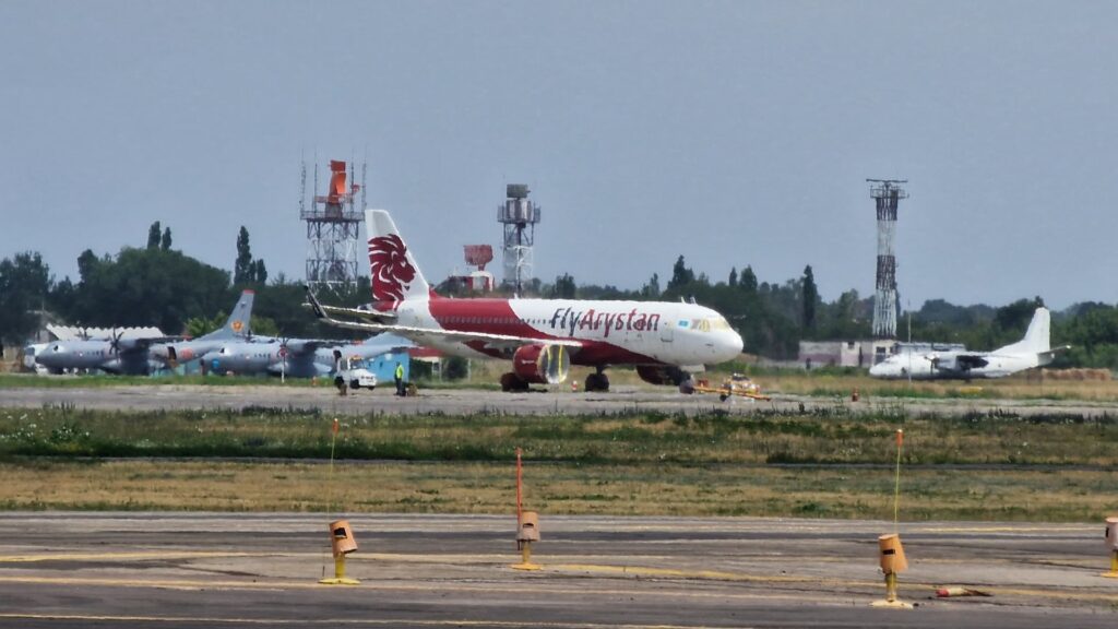 При замене бортов Air Astana на Fly Arystan, разница в стоимости билетов не компенсируется - Карабаев