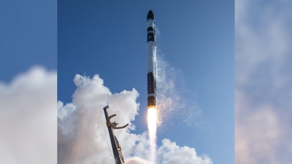 Ракета Electron компании Rocket Lab успешно вывела на орбиту японский спутник Tsukuyomi-1