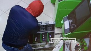 В Астане бывший инкассатор подозревается в краже денег из банкомата
