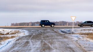 Из-за непогоды в Казахстане закрыли участки на двух трассах