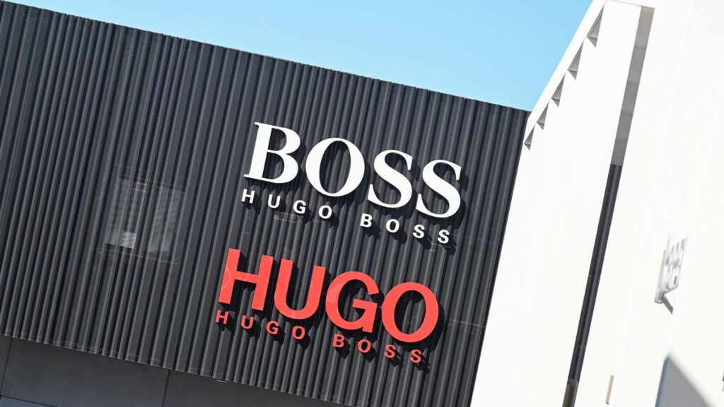 Вывеска Hugo Boss