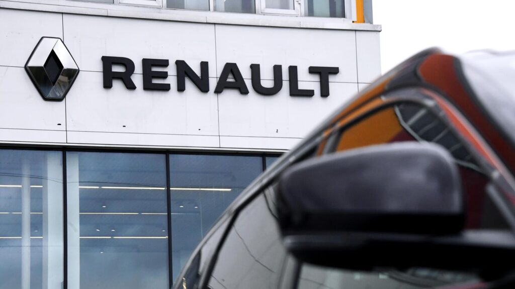 Акции Renault взлетели после отмены IPO