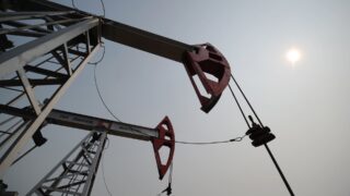 Казахстан потерял 16 тысяч тонн нефти из-за паводков