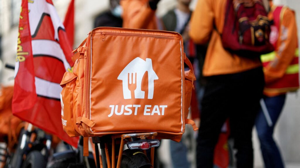 Just Eat Takeaway ожидает, что основная прибыль в 2023 году превысит прогнозы