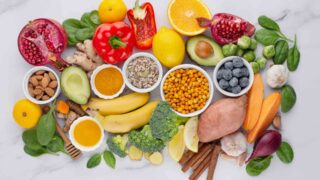 Какие продукты помогают восполнять уровень витаминов в организме