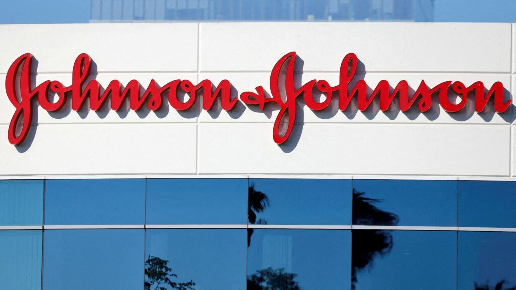 Корпорация Johnson & Johnson обязана выплатить сумму в размере 700 миллионов долларов в рамках дела о канцерогенном тальке