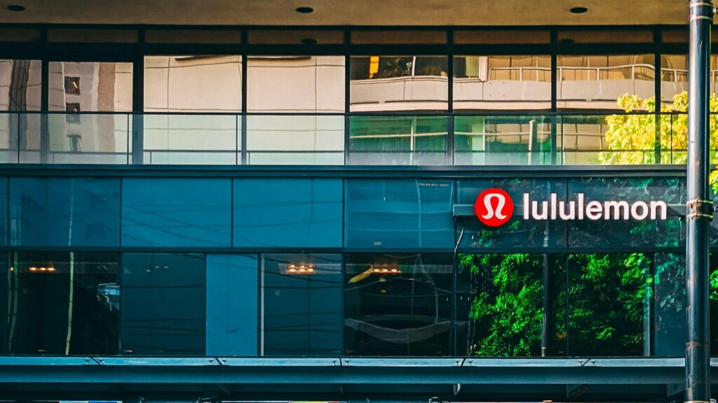 Lululemon athletica сократила расходы на HSBC_bizmedia.kz