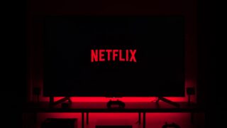 Netflix достигла рекорда по числу подписчиков в 4 квартале, благодаря сериалам «Корона» и «Убийца»