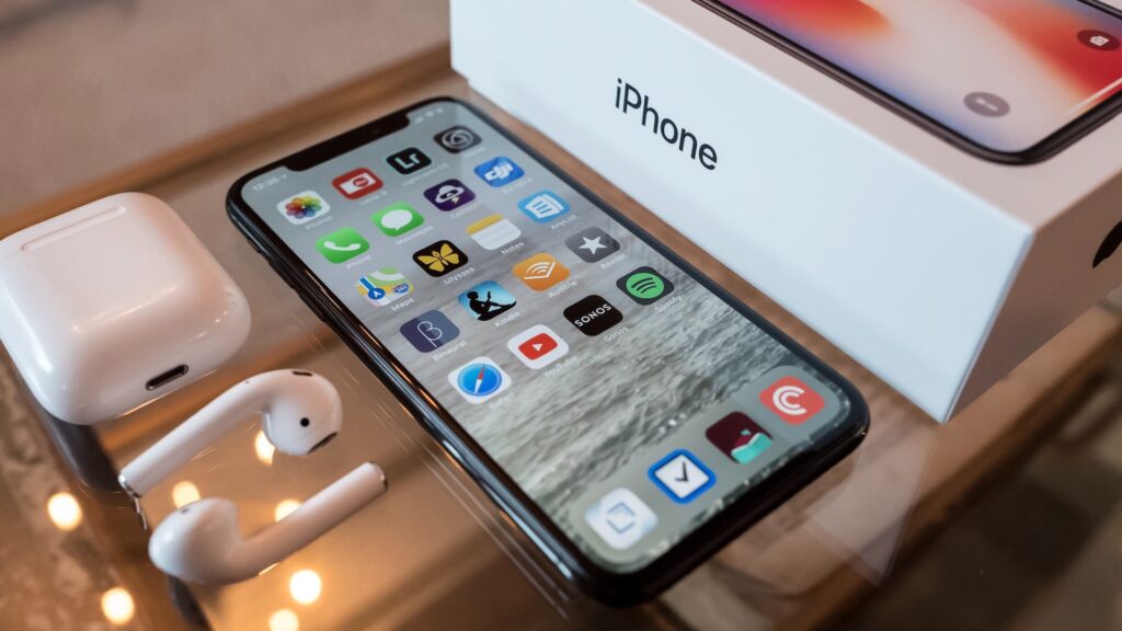 Продажи iPhone в Китае рухнули на 30% в первую неделю 2024 года_bizmedia.kz