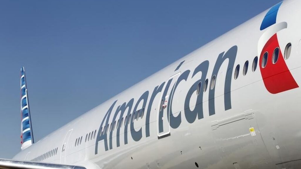 Прогноз прибыли American Airlines на 2024 год превышает ожидания