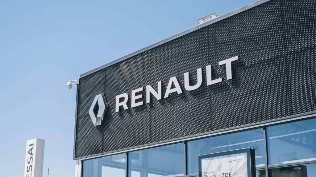 Renault переходит к росту после 4 лет низких объемов