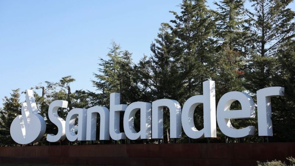 Santander ожидает повышения доходности в этом году после успеха в 4 квартале