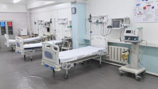 Нехватку врачей и высокий износ медоборудования признали в Минздраве Казахстана