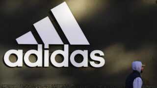 Акции Adidas AG повышены до уровня «Outperform» с ценовым ориентиром в 200 евро