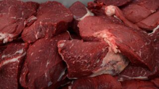 Правда ли, что в РК попало зараженное бешенством мясо коров из Кыргызстана?