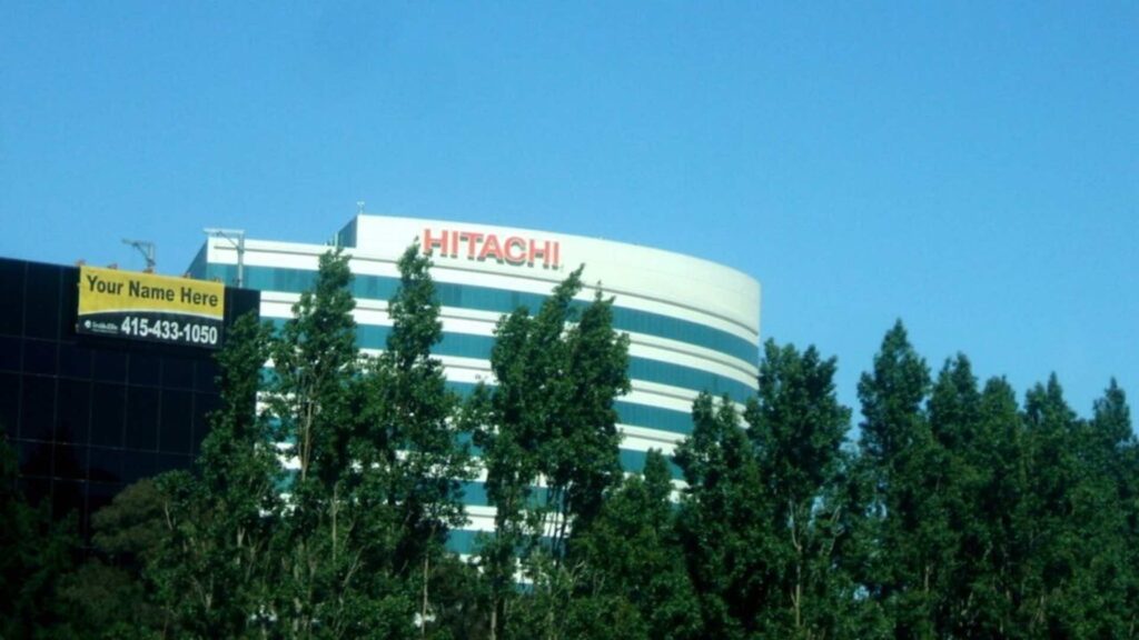 Hitachi пересмотрела прогноз на финансовый год, ожидая роста в ключевых секторах