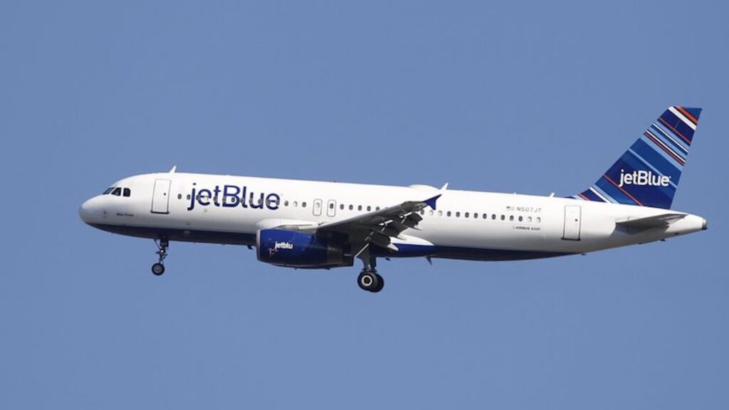 Карл Айкан сообщил о приблизительно 10% доле в Jetblue