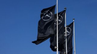 Mercedes-Benz сохранит ценовую политику после падения прибыли в первом квартале