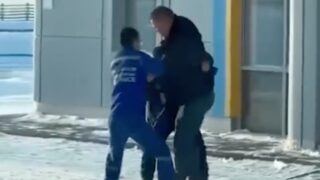 Мужчина напал на водителя скорой помощи в Щучинске — его уже нашли и задержали