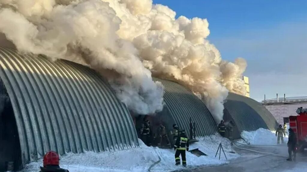 Пожар в мебельном цехе в Астане успешно потушен