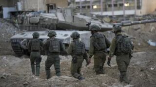 С начала наземной операции в секторе Газа Израиль потерял 240 солдат