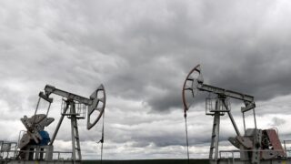 Казахстан будет еще 10 лет транспортировать нефть из России в Китай