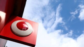 Vodafone ведет ‘активные’ переговоры о сделке в Италии в условиях замедления экономики Германии