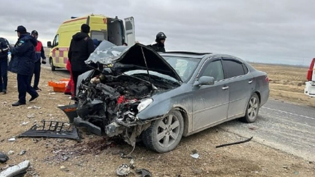 Искореженный Lexus после ДТП с Kia, которой погибли 2 человека