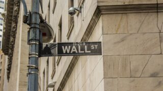 Фондовые фьючерсы США падают — Кашкари из ФРС умерил пыл по поводу снижения ставки