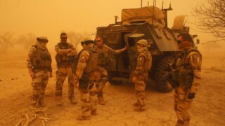 Французская армия проводит учения, имитируя конфликт высокой интенсивности