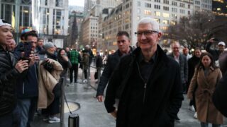 Глава Apple Тим Кук приехал в Шанхай — в Китае у компании проблемы