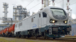Казахстан начал поставлять дизель-электрические локомотивы в Монголию