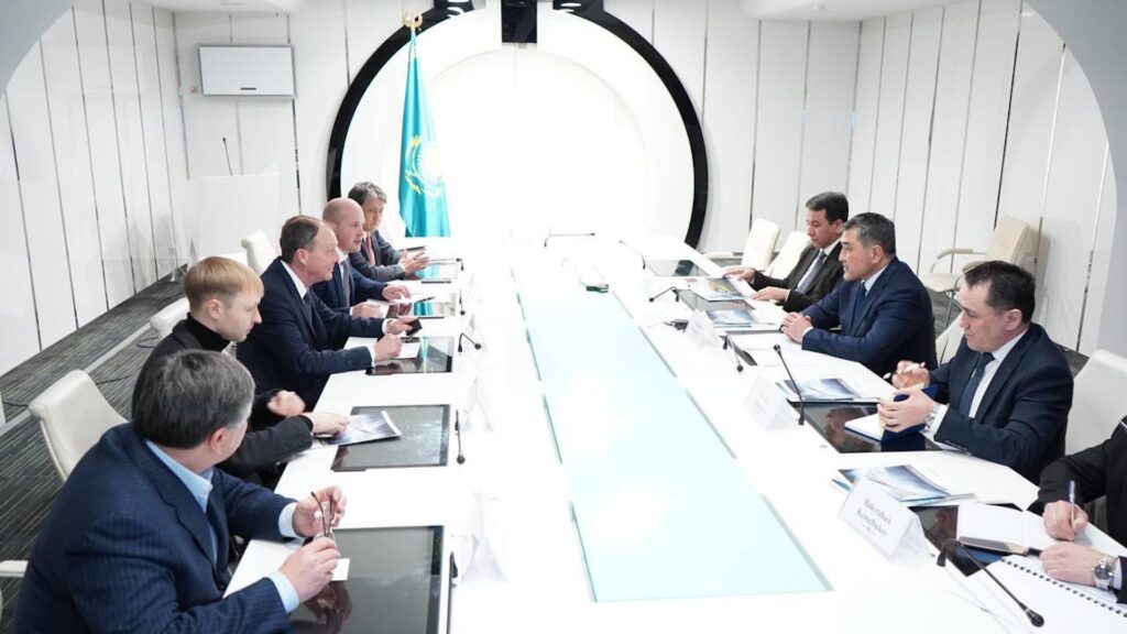 Министр Нуржан Нуржигитов провел встречу с немецкими бизнесменами, обсудив проект реконструкции ирригационных каналов в Казахстане.