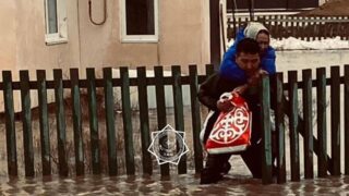 Паводки в Казахстане: в Актюбинской области эвакуируют людей