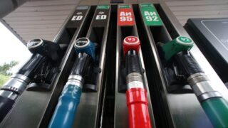 Цены на бензин к апрелю 2024 года выросли на 3,5%, дизтопливо подешевело на 0,8%