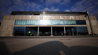 Подачу электроэнергии на немецкую гигафабрику Tesla возобновят с понедельника