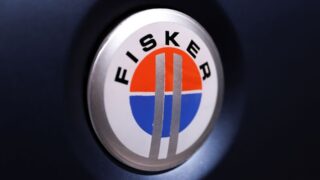 Стартап Fisker собирается привлечь до 150 миллионов долларов и приостанавливает производство