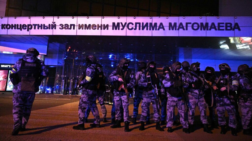 Спецназ готовится к штурму Крокус Сити Холл в Москве
