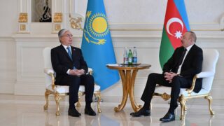 Токаев провел переговоры с президентом Азербайджана Алиевым
