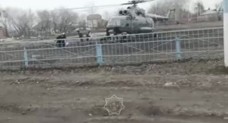 «Казавиаспас» проводит эвакуацию жителей северного села Казахстана