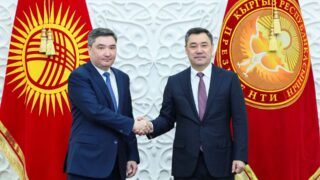 По поручению Токаева, Бектенов с рабочим визитом посетил Бишкек