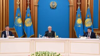 Президент Казахстана: Нужно ускорить развитие ИИ