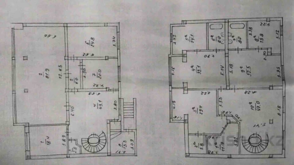 План дома на листке бумаги