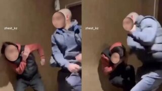 Видео жесткого избиения молодого человека: в Алматы задержан подозреваемый