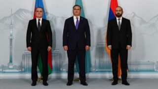 Стартовали переговоры между Азербайджаном и Арменией в Алматы