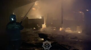 Пожар на складе спецтехники случился в Костанайской области