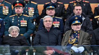 Токаев посетил военный парад в честь Дня Победы