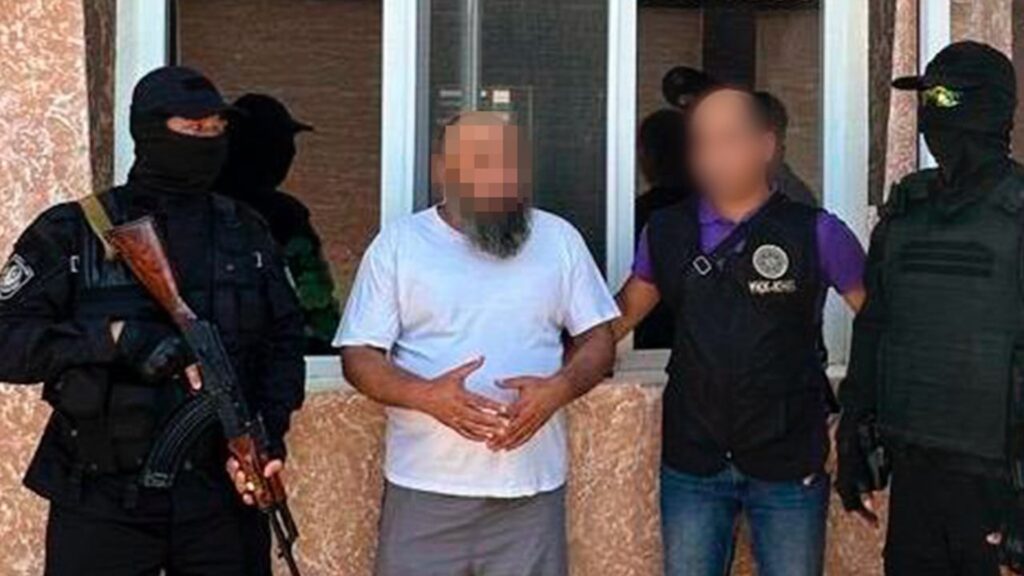 Задержанный сотрудниками КНБ в Туркестанской области