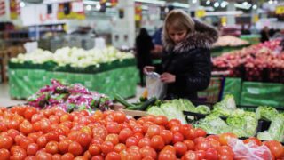 Продовольственные продукты в Казахстане подешевели на 0,2%